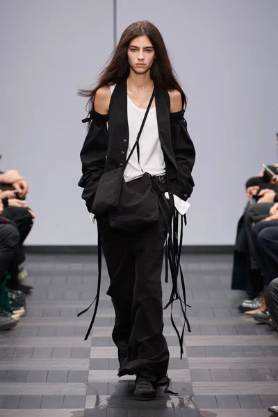 Look 2